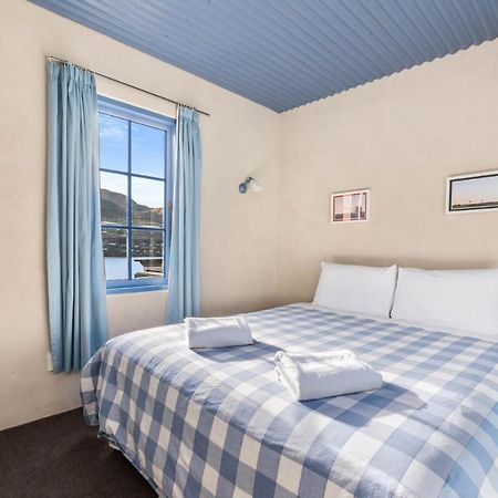 Sunny Lakeview Villa Queenstown Exterior foto